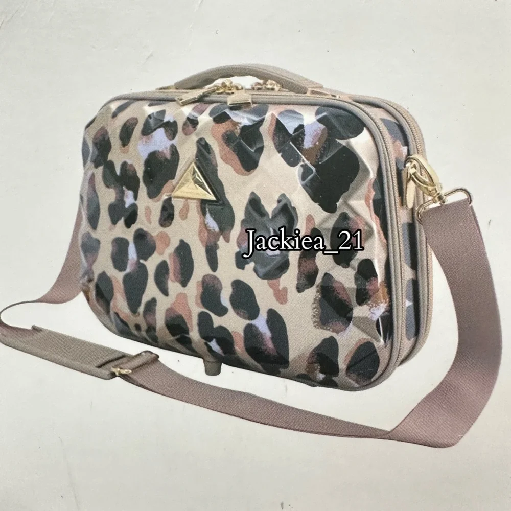💙❤️ Leopard Print Cosmetic Bag - Picture 1 of 8